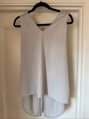 Lucy Pale Gray V-Neck High-Low Sleeveless Top